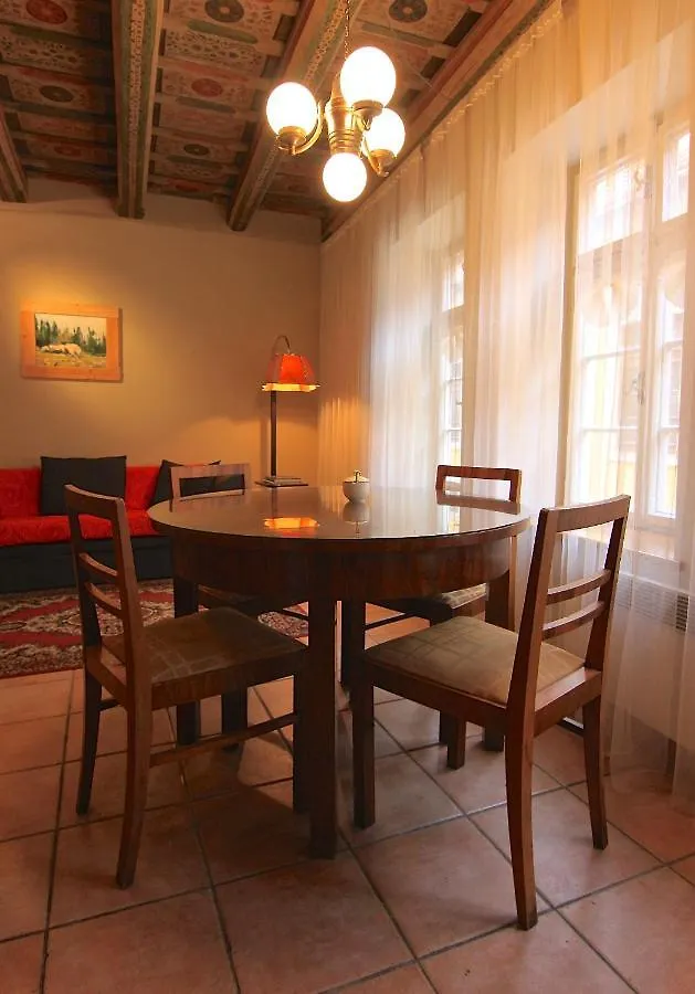 Historical Apartment With Balcony براغ 0*,