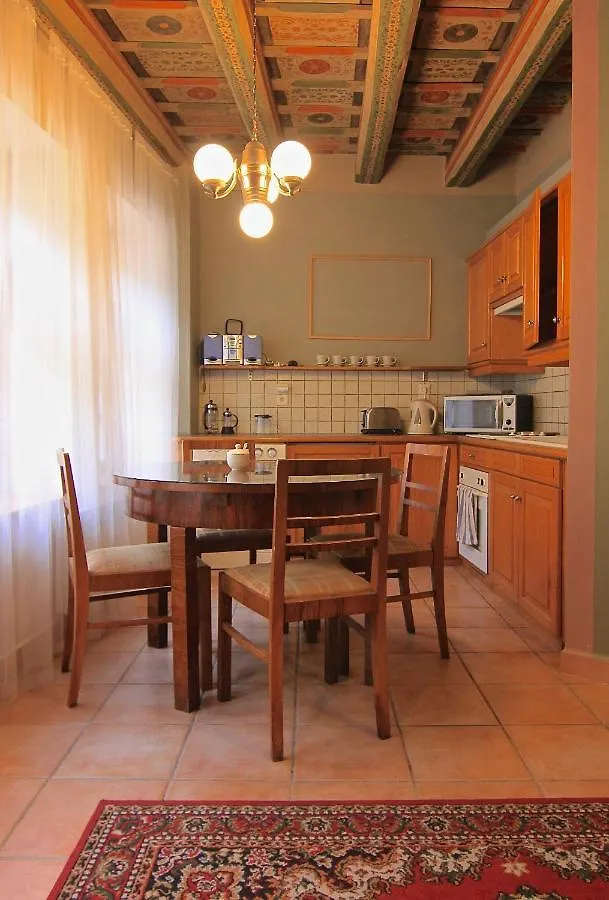 Historical Apartment With Balcony Prag Çek Cumhuriyeti