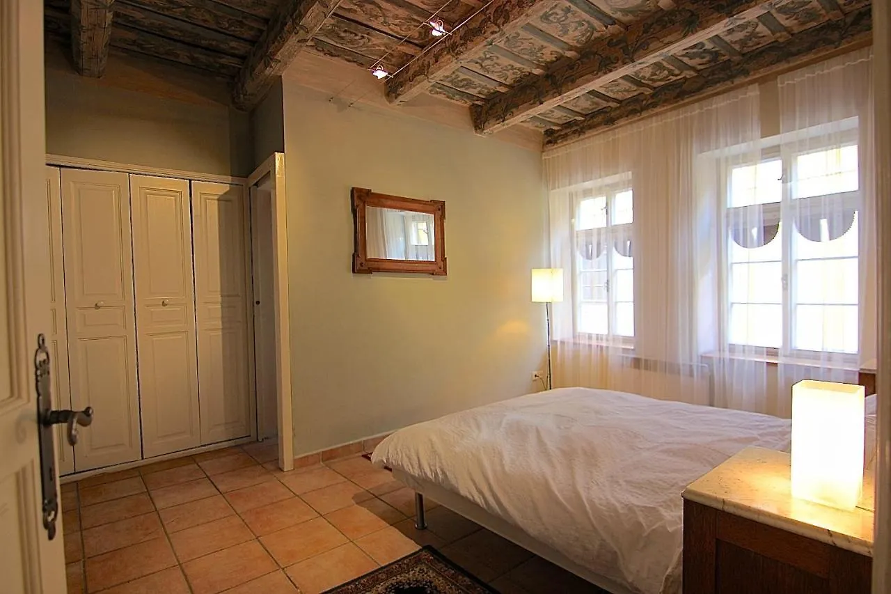 Historical Apartment With Balcony Prag